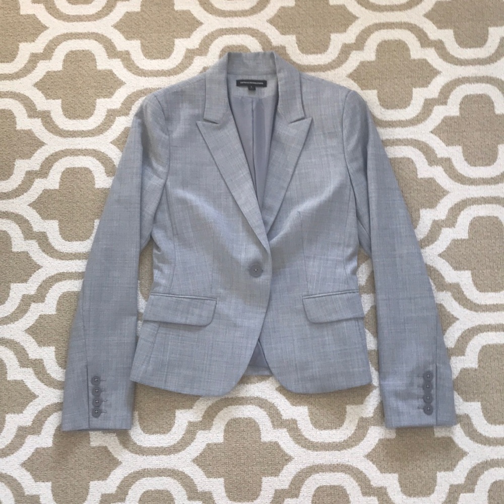 Express Design Studio Size 6 one button blazer